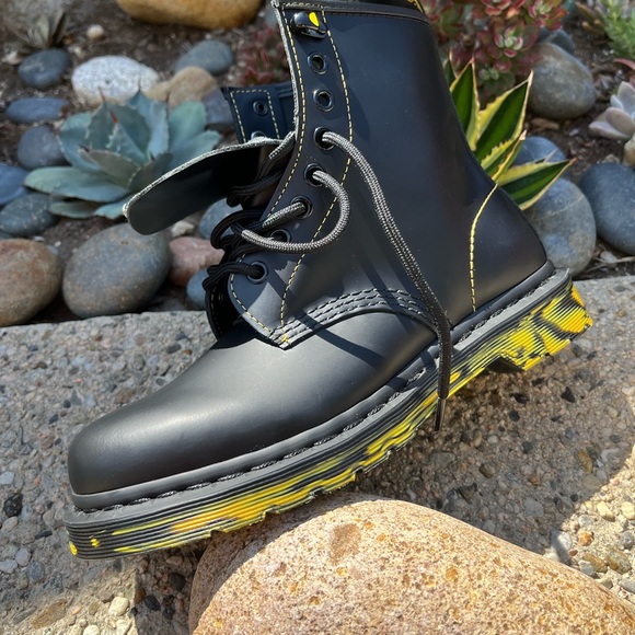 Dr. Martens Smooth Black Leather 1460 Marbled Sole Boots - Picture 7 of 16